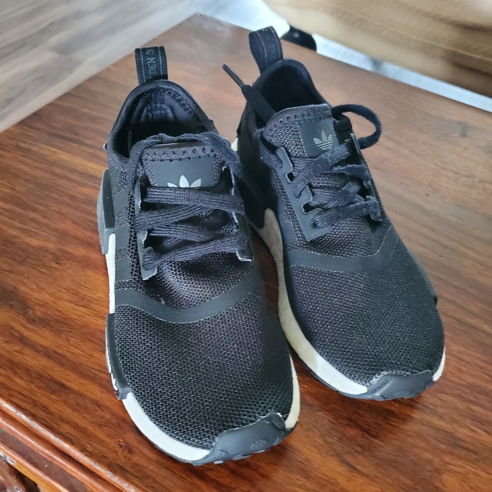 Adidas Black Sneakers with Cushioned Sole and Knit Upper